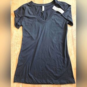 Clementine Black V-Neck T-Shirt
